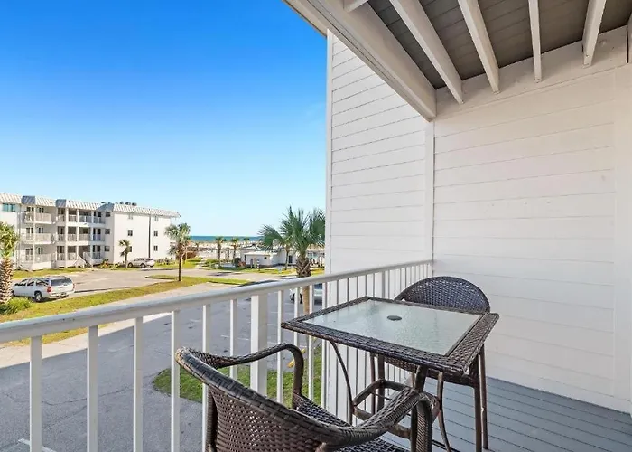 Perfect Getaway With Pools, Hot Tubs And Access Holiday home