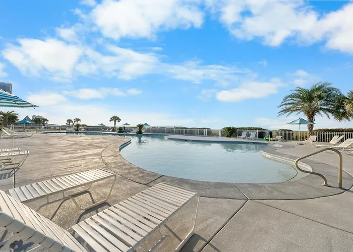 Perfect Getaway With Pools, Hot Tubs And Access Gulf Shores